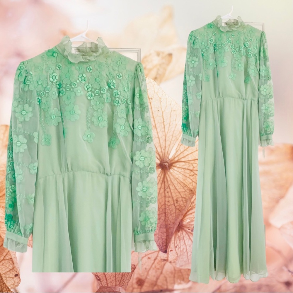 Vintage 1970s Dress Embroidered Green Mint Floral